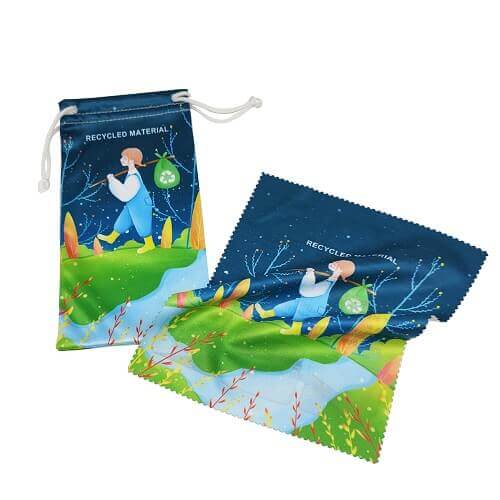 microfiber cloth and pouch